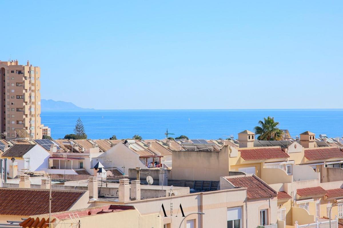 Encantador Con Garaje En Aguadulce *